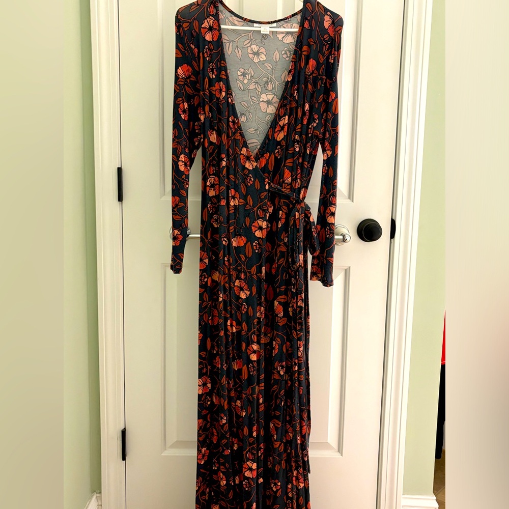 Motherhood maternity floral wrap dress size L